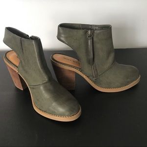 Ankle booties